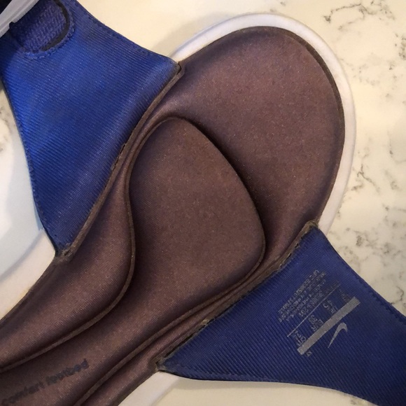 Nike Slides - Picture 2 of 7